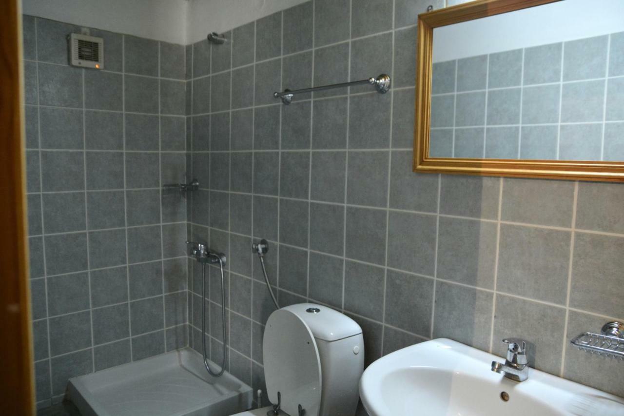 Petroto House Guest House Fragkades ภายนอก รูปภาพ
