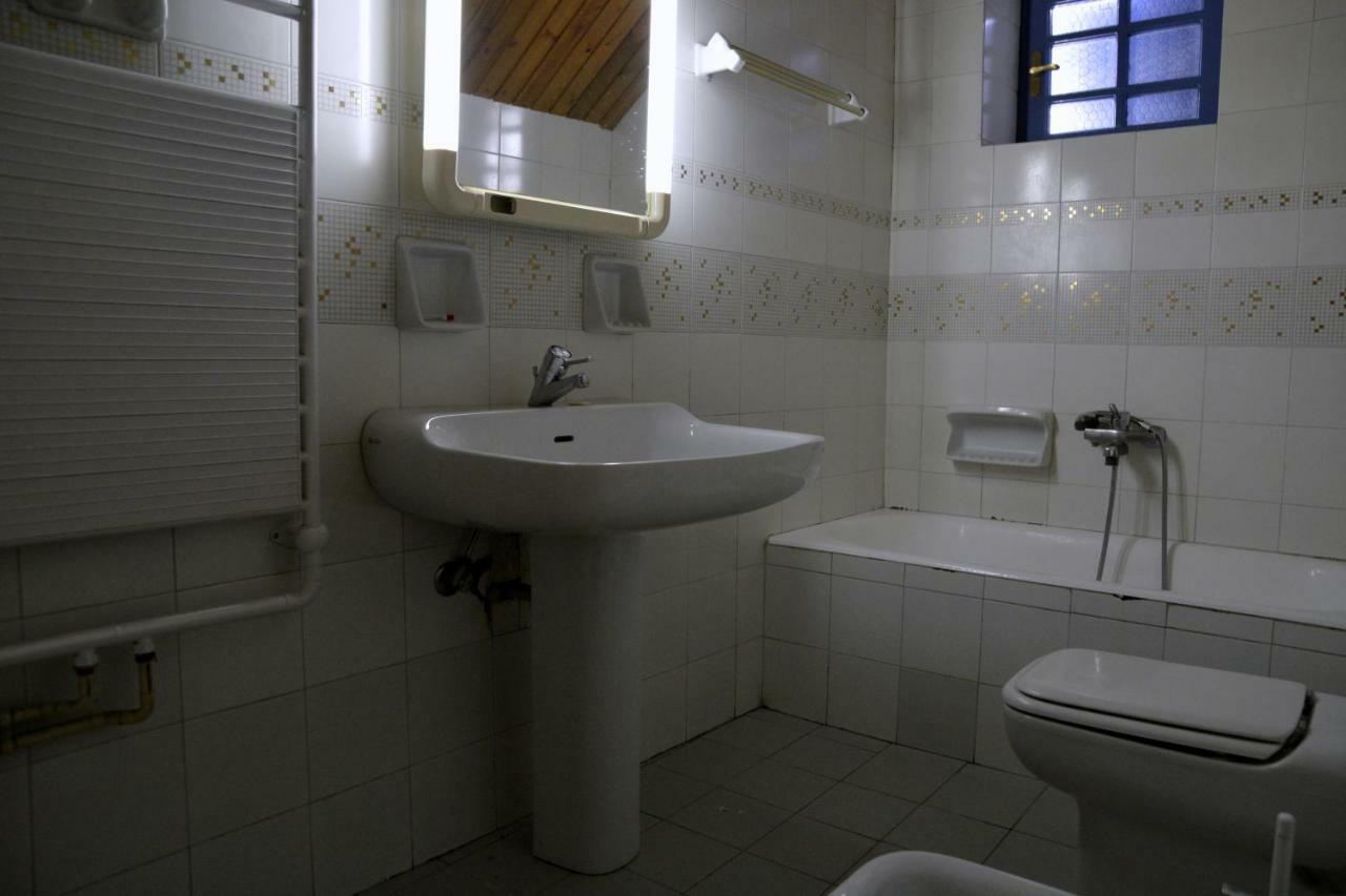 Petroto House Guest House Fragkades ภายนอก รูปภาพ