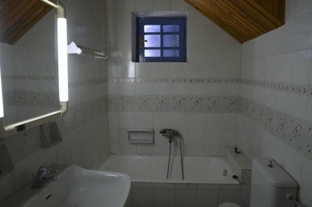 Petroto House Guest House Fragkades ภายนอก รูปภาพ